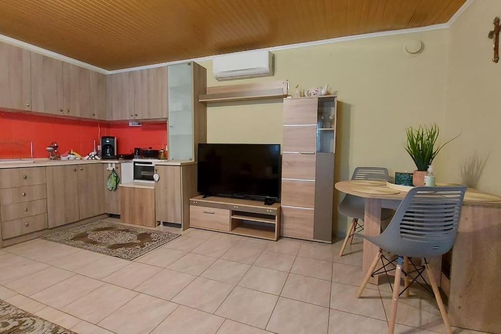Mom'S Seaside Home Kariani Экстерьер фото