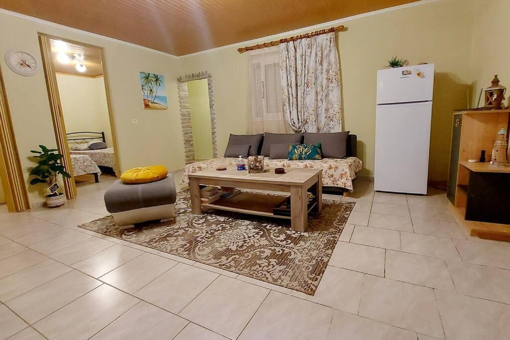 Mom'S Seaside Home Kariani Экстерьер фото